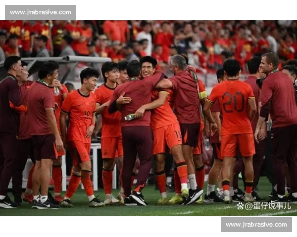 国足新周期首战告捷青年力量崛起引发球迷热议亚洲赛场前景被看好 国足新周期首战告捷青年力量崛起引发球迷热议亚洲赛场前景被看好