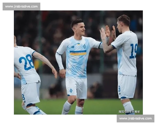 基于数据驱动与战术演变的足球比赛走势深度分析与预测方法探讨 基于数据驱动与战术演变的足球比赛走势深度分析与预测方法探讨